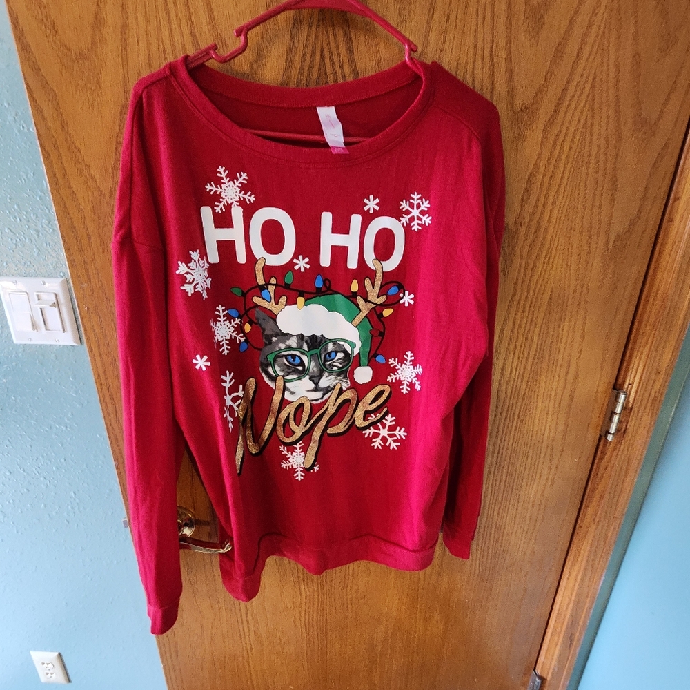 ADORABLE Red Christmas Cat Sweater. Never Worn, Great Condition XL
